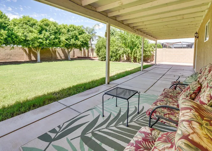 Family W/ Covered Patio + Grill! Сasa de vacaciones *